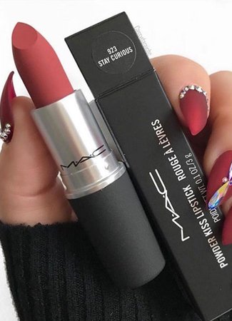 MAC LIPSTICK